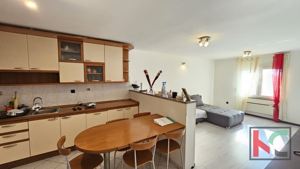 Pula, Nova Veruda, sonnige Wohnung 70,11 m2 mit großzügigem Balkon, #Verkauf