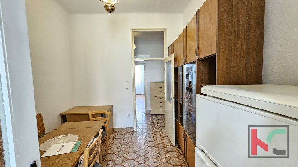 Istria, Pola, centro, appartamento 2SS+DB 73,36m2, #vendita