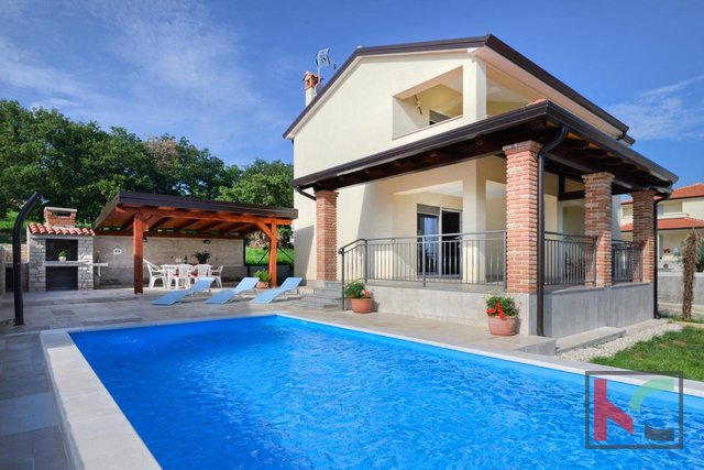 Istrien, Raum Poreč, Villa mit Pool 160 m2 in ruhiger Lage, #Verkauf