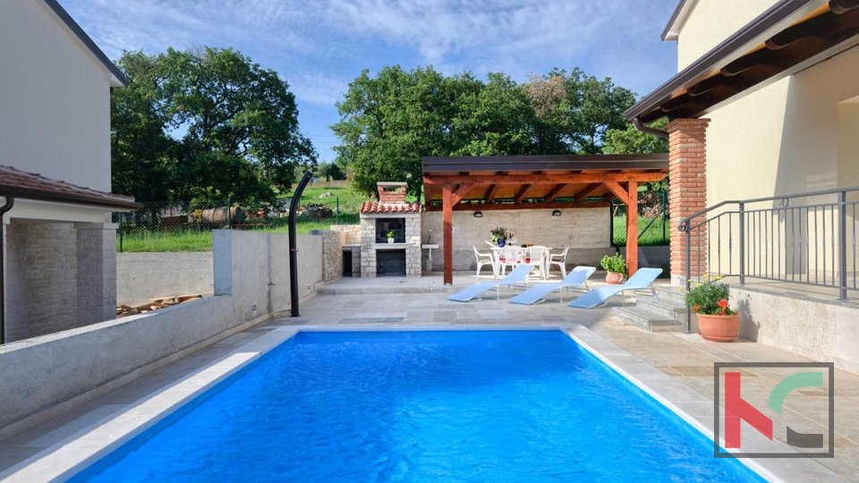 Istra, okolica Poreča, vila z bazenom 160 m2 na mirni lokaciji, #prodaja
