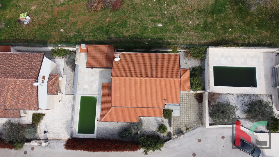 Istra, okolica Poreča, vila z bazenom 160 m2 na mirni lokaciji, #prodaja