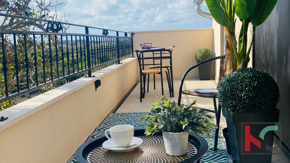 Istria, Rovinj, four-room apartment with three bathrooms and a large terrace #sale
