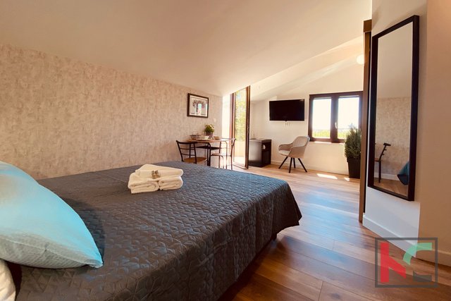 Istria, Rovigno, appartamento quadrilocale con tre bagni e ampio terrazzo #vendita