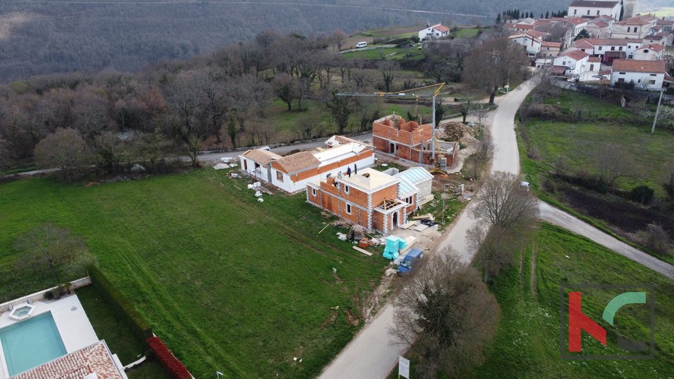 Istra, Tinjan, kamena prizemna vila u izgradnji 170m2, #prodaja