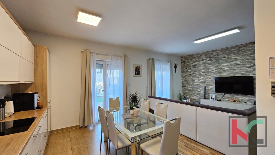 Istria, Fažana, Valbandon, modern furnished apartment 88.23 m2 with three bedrooms and two bathrooms, #sale