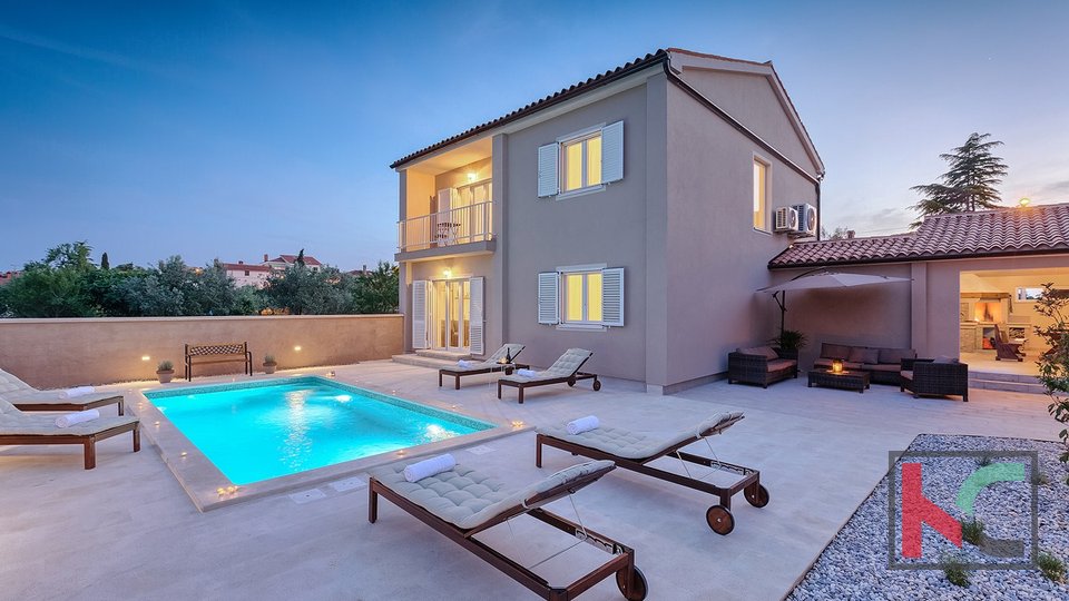 Istria, Pola, Štinjan, villa per vacanze 180 m2, #vendita