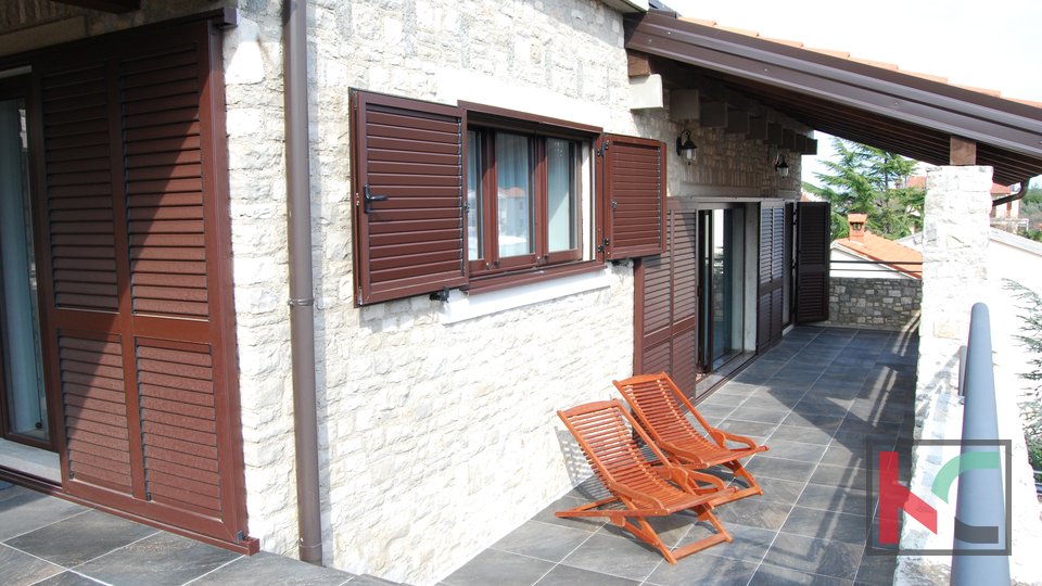 Pula, stone villa with a beautiful courtyard and swimming pool, #sale