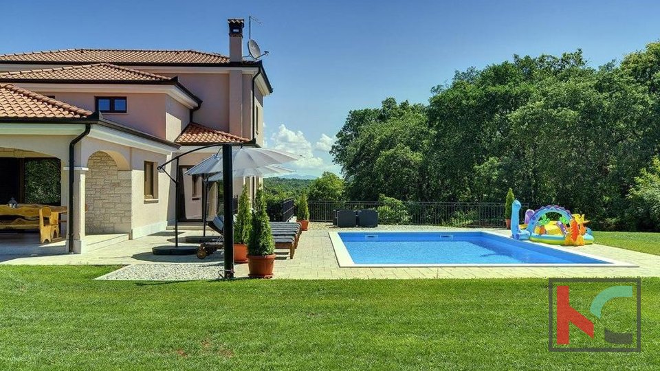 Elegante villa nel villaggio di Rovigno, #vendita