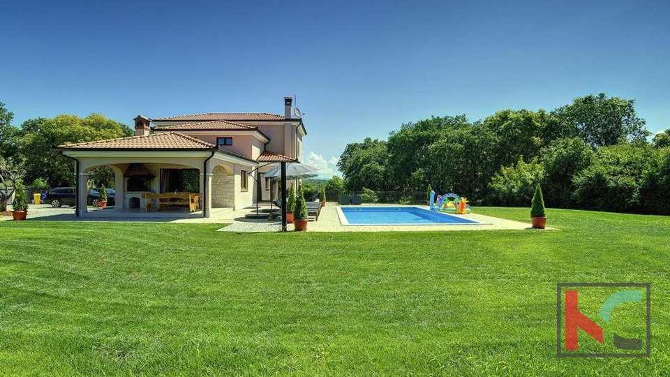 Elegante villa nel villaggio di Rovigno, #vendita