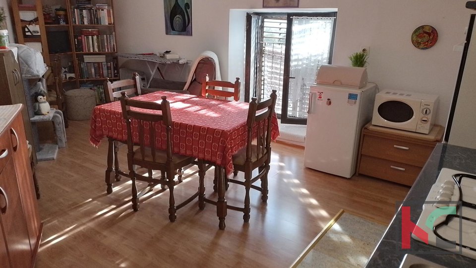 Pula, Monvidal, stanovanje 39,33m2 za prenovo, #prodaja