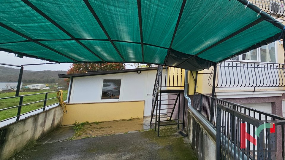 Rovinjsko village, apartment on the high ground floor of 33m2, with a tavern and a covered parking space #sale