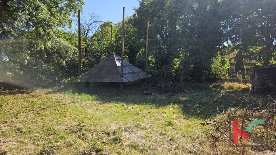 Barban, altes Haus zur Renovierung mit großem Garten von 1784m2 #Verkauf