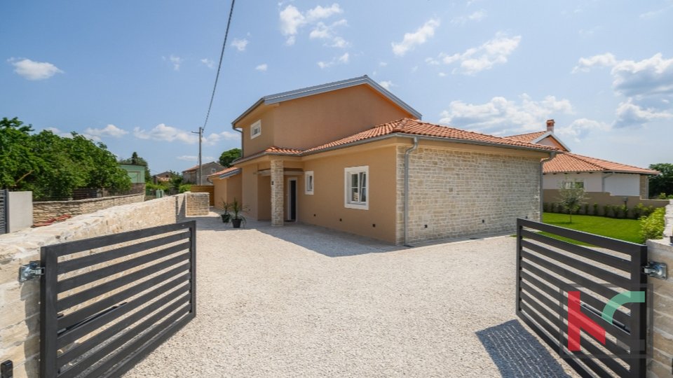 Kanfanar, detached smart house of 186m2 with separate apartment and swimming pool #sale