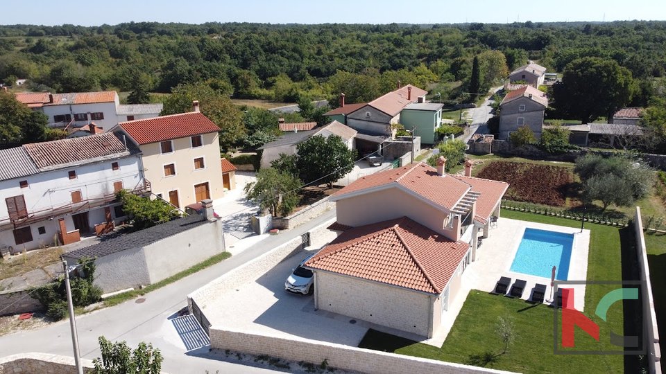 Kanfanar, detached smart house of 186m2 with separate apartment and swimming pool #sale