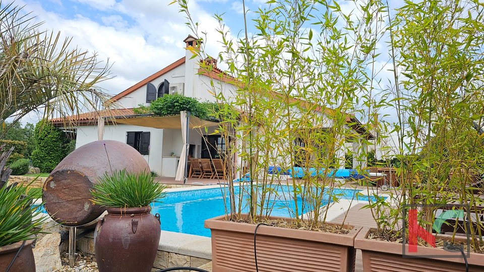 Istrien, Poreč, Ferienhaus mit beheiztem Pool und angelegtem Garten, #Verkauf