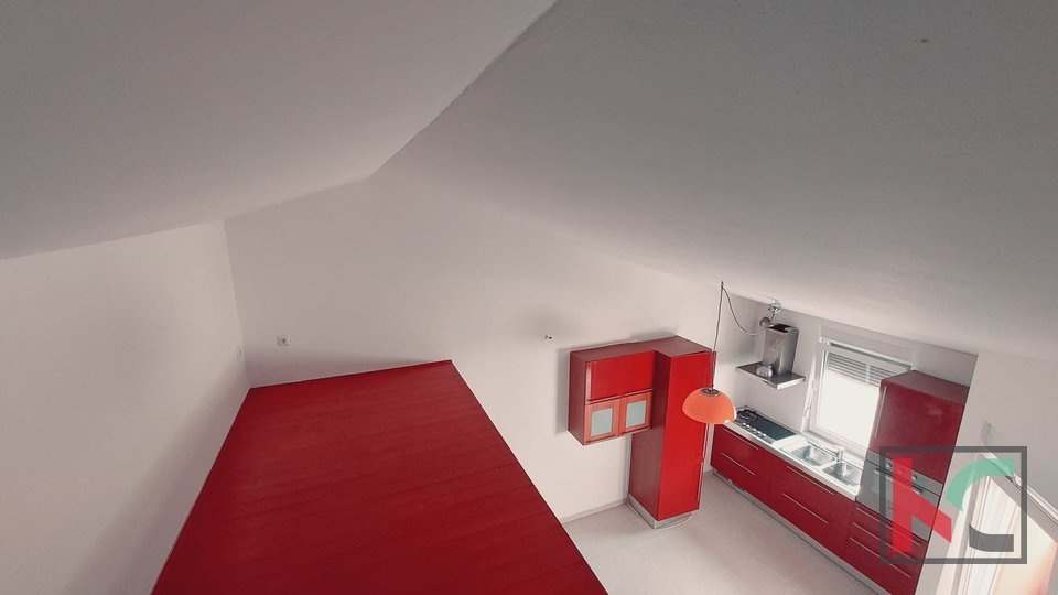 Istria, Valbandon, appartamento 59,01 m2, 1 camera da letto + bagno, due posti auto e balcone #vendita