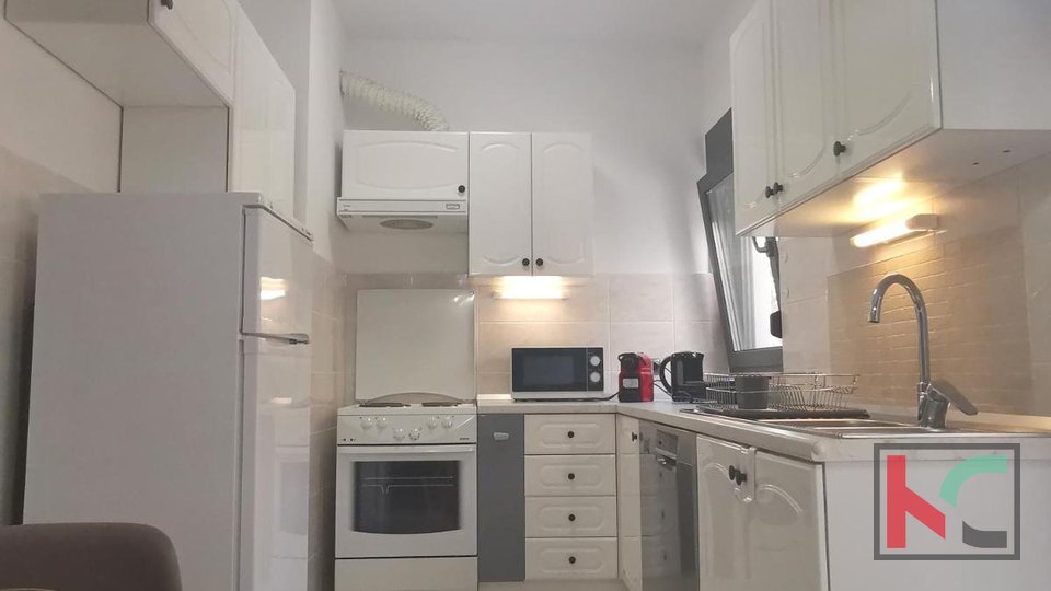 Pula, appartamento trilocale in pieno centro di 98m2, con garage e giardino #vendita