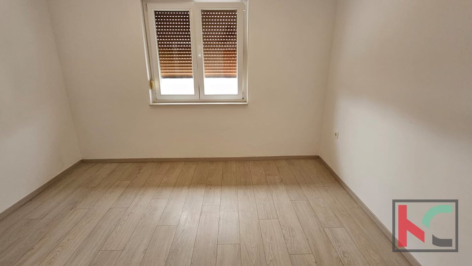 Istria, Pola, Valkane, appartamento 51,72 m2 con garage, in ottima posizione, 300 m dal mare, #vendita