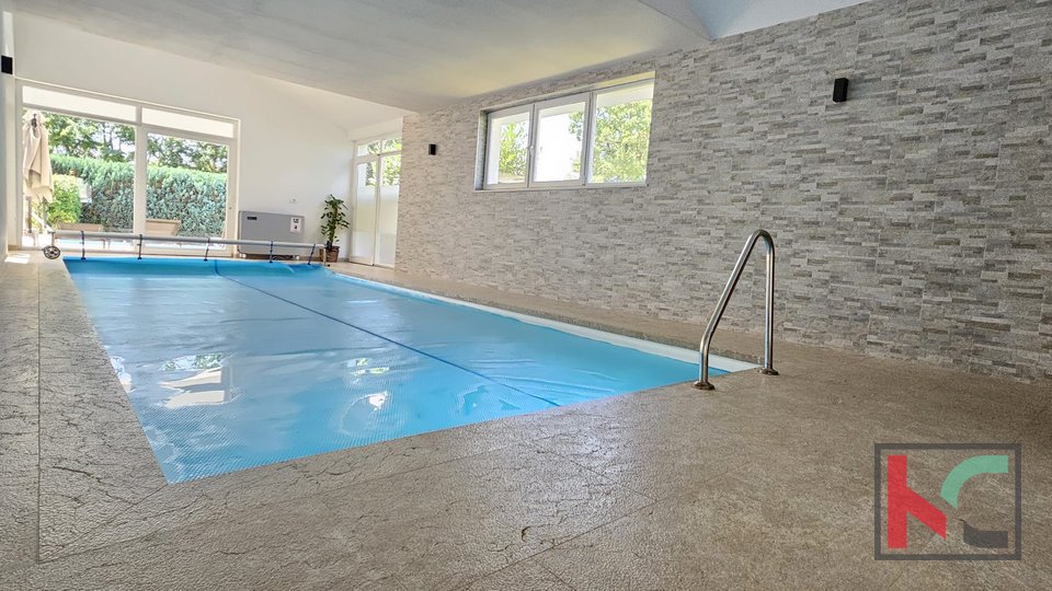 Istria, Žminj, modern villa with indoor and outdoor pool of 350m2 #sale