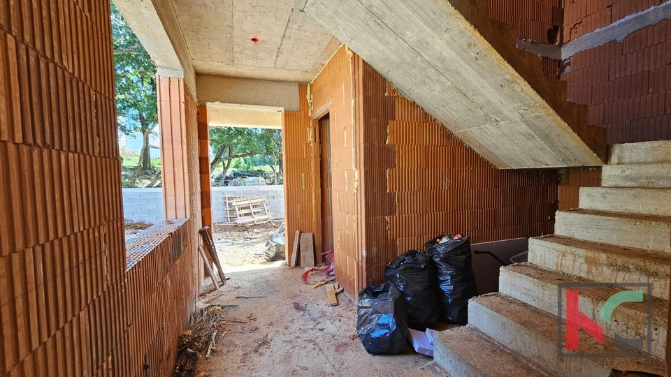 Istrien, Ližnjan, Valtura, Haus für Urlaub oder Wohnen in der Rohbauphase, ruhige Lage, freier Blick in die Natur. #Verkauf