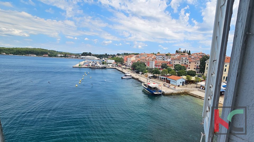 Rovinj, eine Wohnung in perfekter Lage direkt am Meer mit Meerblick #Verkauf