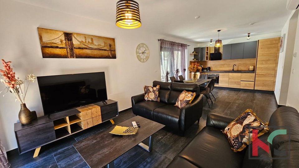 Istria, Medulin, luxurious apartment on the ground floor with heated pool, landscaped garden, two parking spaces #sale