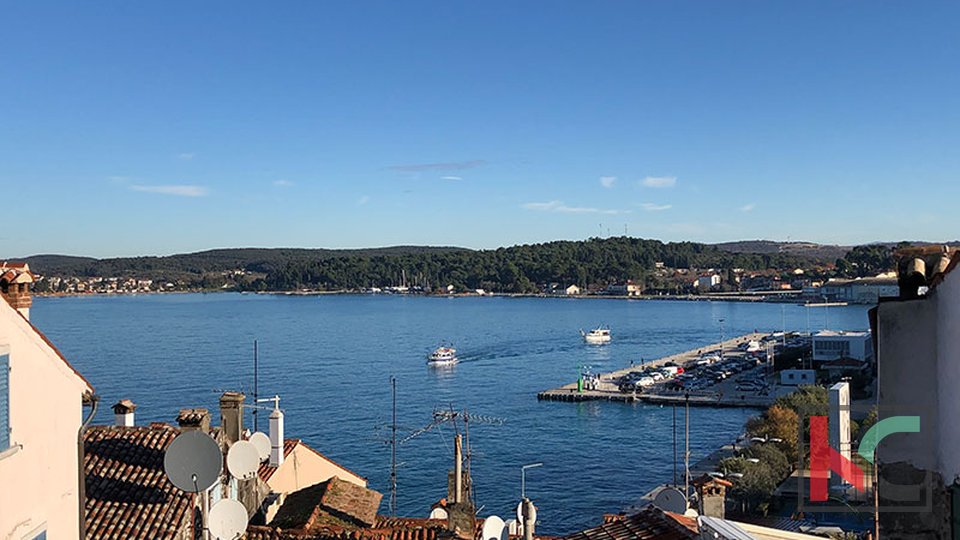 Rovinj, centar, dvoetažni stan sa pogledom na more 75,40m2 #prodaja