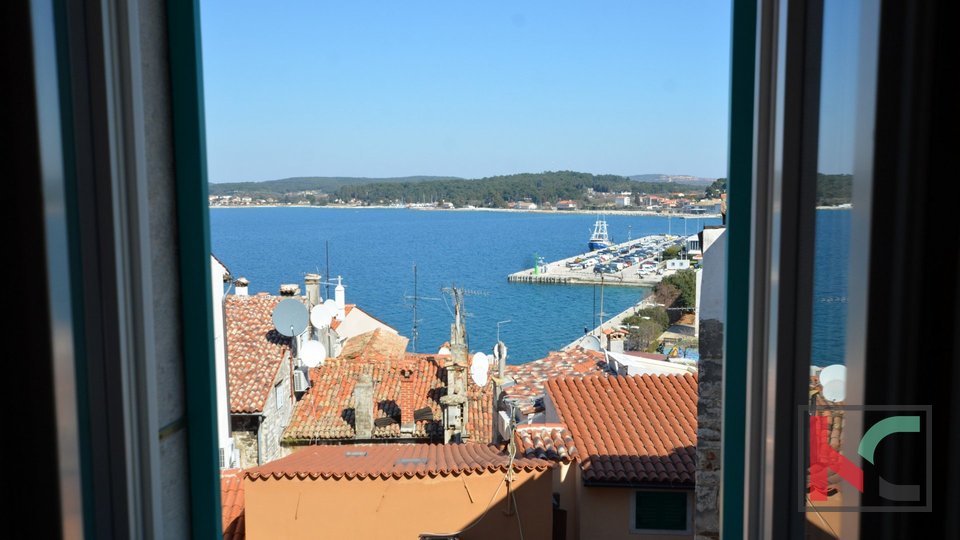 Rovinj, centar, dvoetažni stan sa pogledom na more 75,40m2 #prodaja