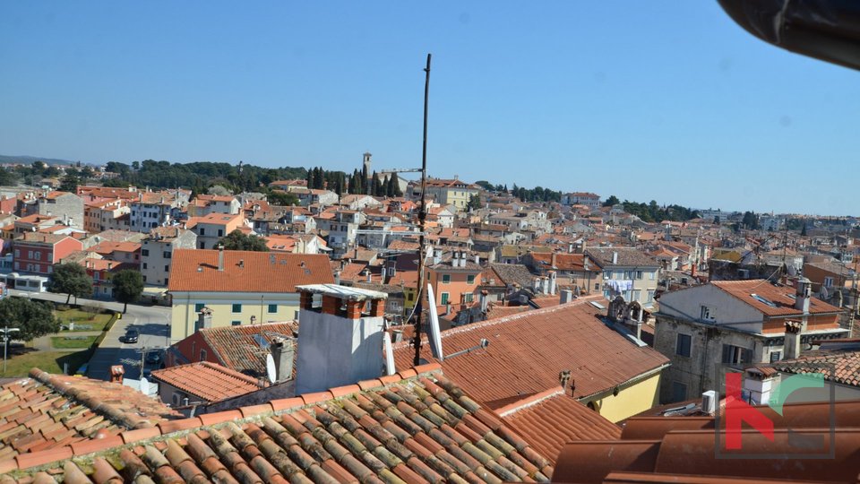 Rovinj, centar, dvoetažni stan sa pogledom na more 75,40m2 #prodaja