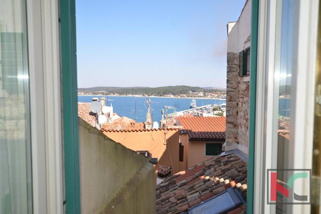 Истрия, Ровинь Квартира в центре с видом на море, 1 спальня + ванная #продажа