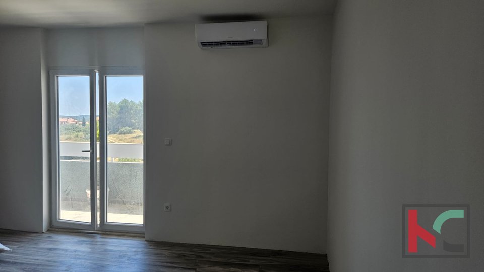 Pula, Vidikovac, Wohnung 59,26 m2 mit Terrasse und Aufzug in toller Lage