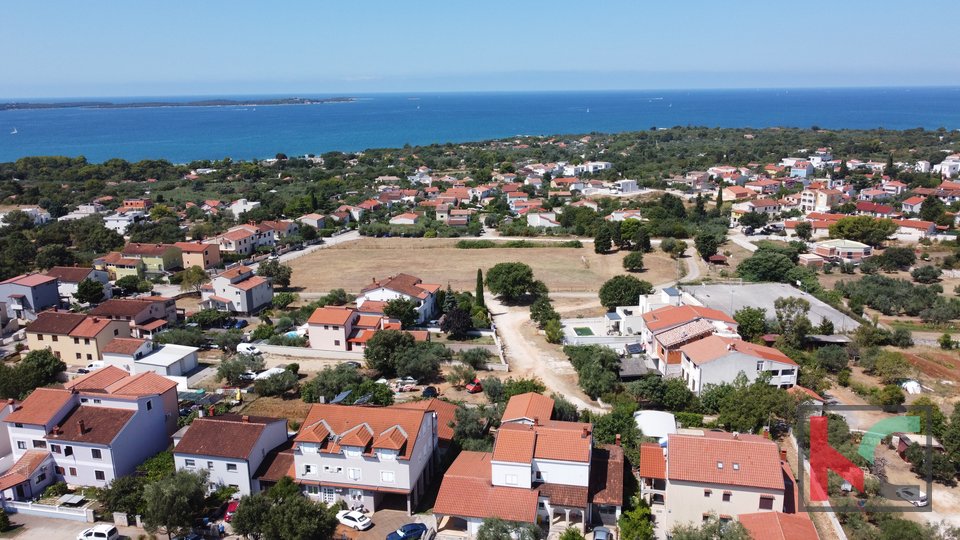 Istra - Peroj,  namješten dvoetažni stan sa pogledom na more, odlična lokacija @ prodaja