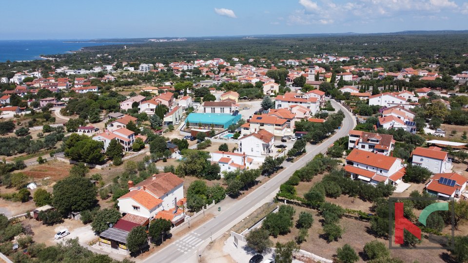 Istra - Peroj,  namješten dvoetažni stan sa pogledom na more, odlična lokacija @ prodaja