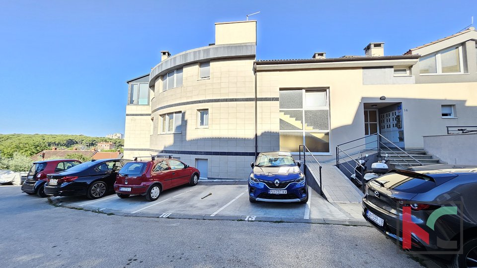 Istria - Apartment with pool and garage - ideal location near the center of Pula, @ exclusive sale