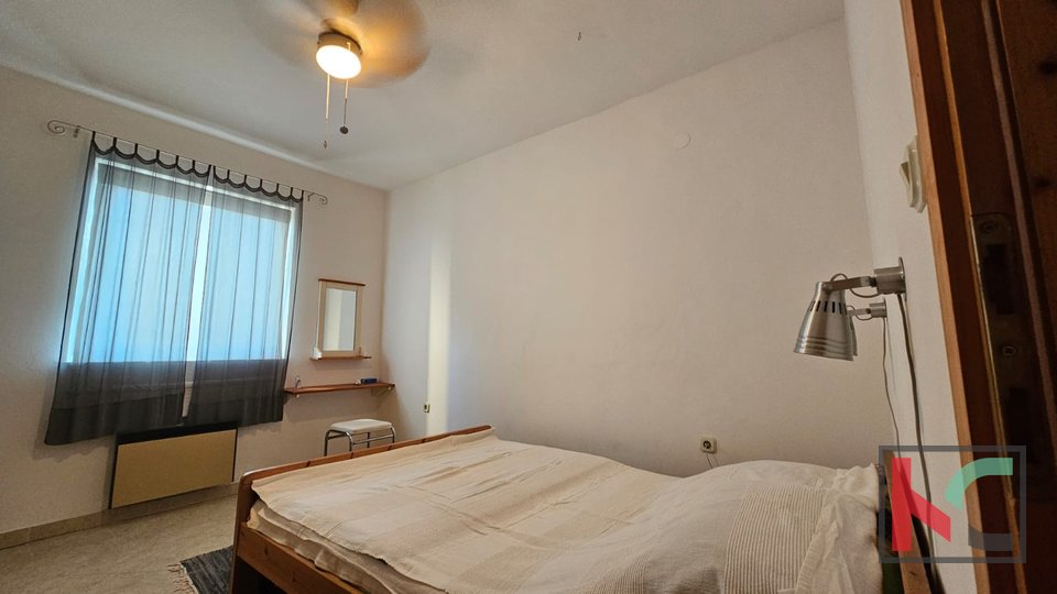 Pula, Zentrum, Wohnung im Stadtzentrum mit Potenzial, 4 Schlafzimmer, 1 Badezimmer, 125 m2 #Verkauf