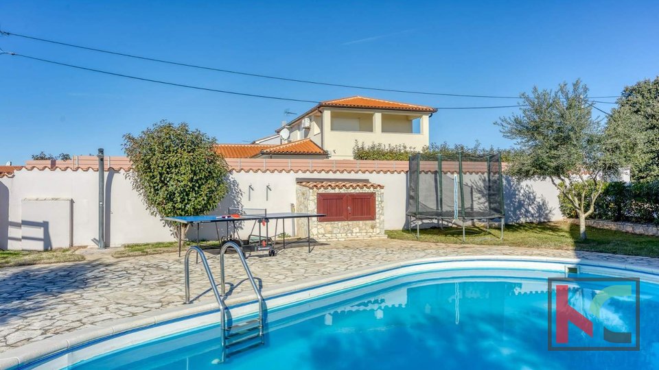 House, 176 m2, For Sale, Loborika