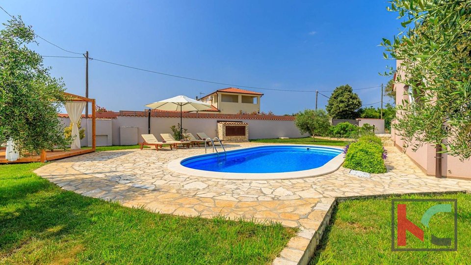 House, 176 m2, For Sale, Loborika