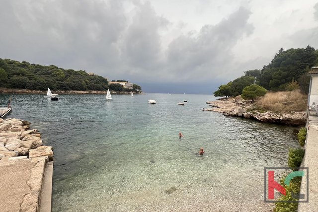 Pula, Valsaline, apartment 1SS+DB first row to the sea, exclusive #sale