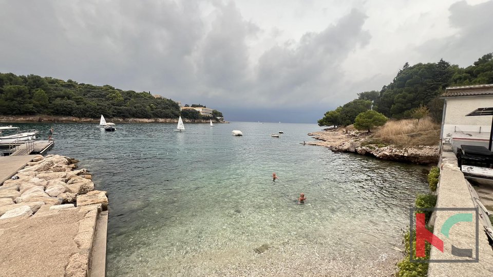 Pula, Valsaline, apartment 1SS+DB first row to the sea, exclusive #sale