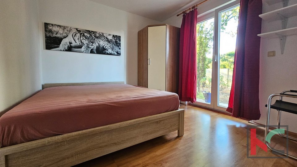 Ližnjan, Valtura, samostojna hiša z dvema apartmajema #prodaja