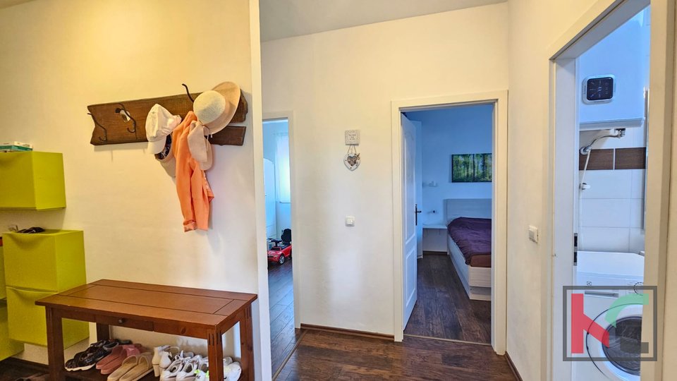 Rovinj, Wohnung im oberen Erdgeschoss 2SS+DB, Garage, Abstellraum und Stellplatz #Verkauf