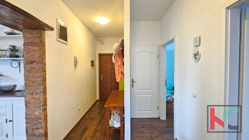 Rovinj, Wohnung im oberen Erdgeschoss 2SS+DB, Garage, Abstellraum und Stellplatz #Verkauf