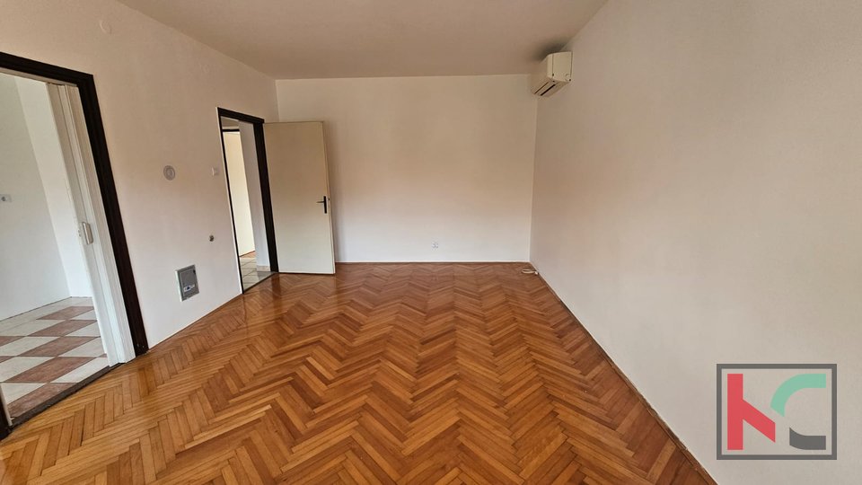 Pula, Veruda, Familien-Dreizimmerwohnung im Hochparterre in perfekter Lage, #Verkauf