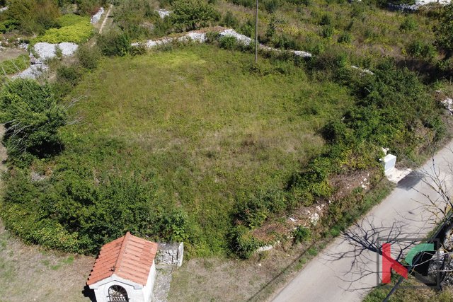 Istria, Svetvinčenat, land 760m2 with building permit and project, #sale