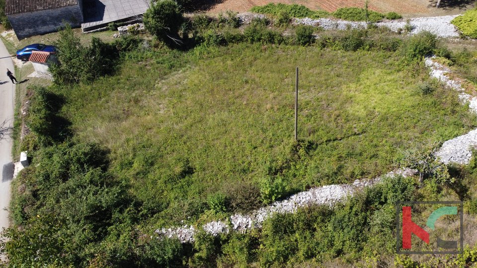 Istria, Svetvinčenat, land 760m2 with building permit and project, #sale