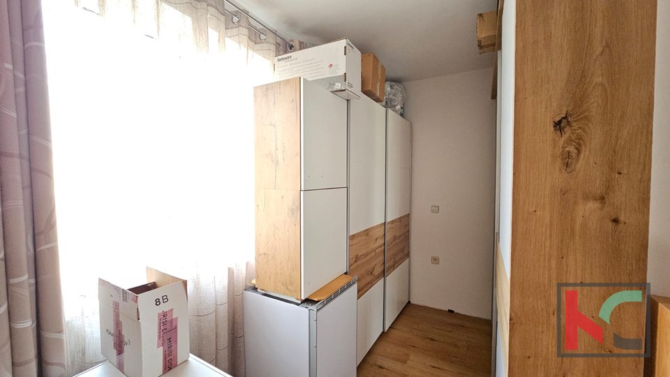 Istra, Pula, Veruda Porat, kuća sa dva dodatna apartmana i okućnicom, #prodaja