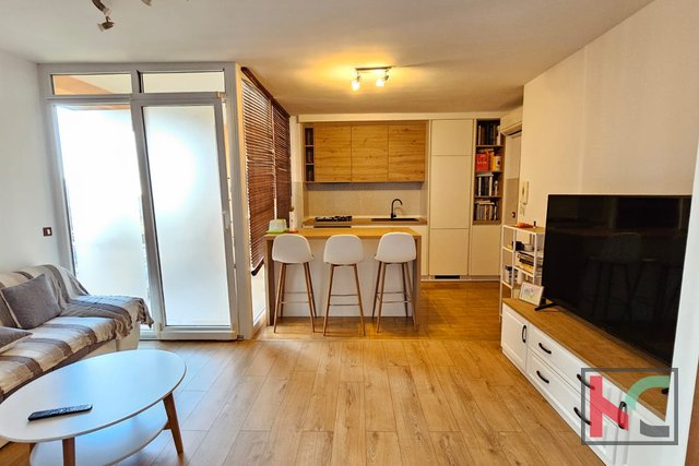 Istrien, Rovinj, Wohnung 2SS+DB mit Loggia, modern eingerichtet und bezugsfertig, #Verkauf