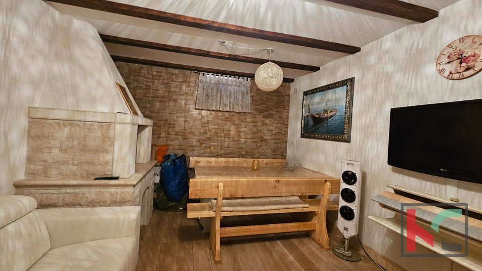 Pula, Nova Veruda, hiša s tremi apartmaji in vrtom 332 m2 #prodaja