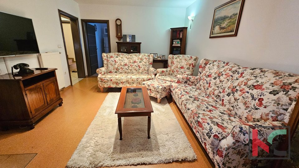 Pula, Nova Veruda, hiša s tremi apartmaji in vrtom 332 m2 #prodaja