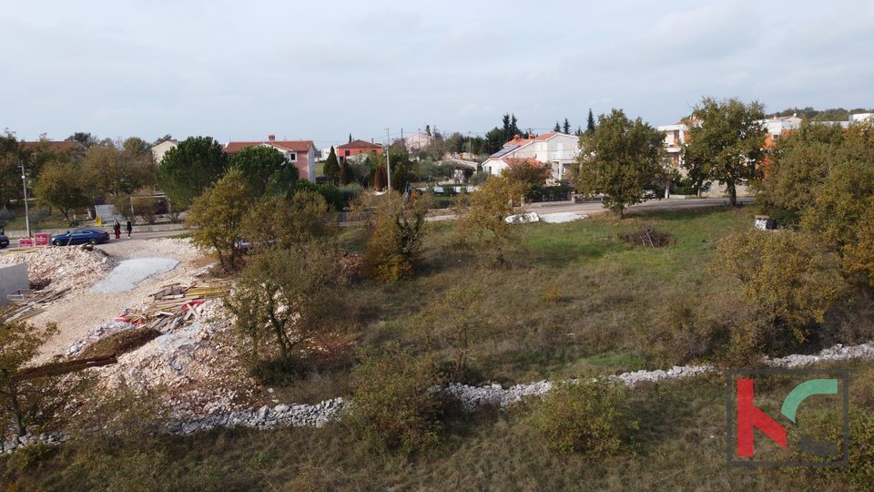 Istria, Vodnjan, building land 1002m2, #for sale